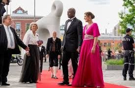 فرعون في حياة سابقة” عريس ابنة ملك النرويج