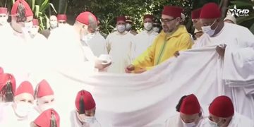 قصة تدخل ملكي في محله انقذ المغاربة و فضح الحكومة