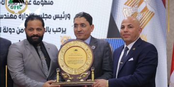 تكريم قيادات منظومة عمال مصر الاقتصادية بحضور وزير العمل والتأهيل بليبيا