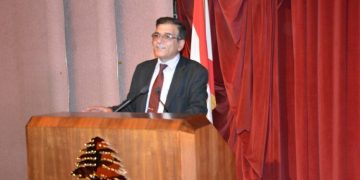 الشاعر والوطن