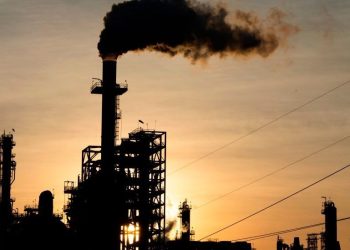 ارتفاع أسعار النفط وسط مخاوف من شح المعروض