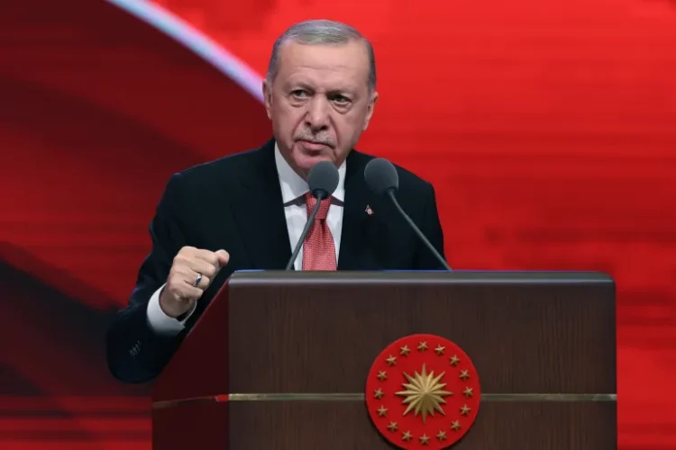 أردوغان يحذر حزب العمال الكردستاني من نكث وعده بإلقاء السلاح