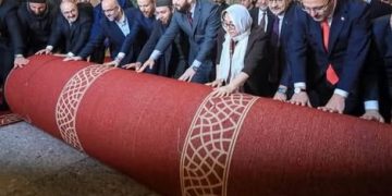 حقيقة سجّاد الجامع الأموي