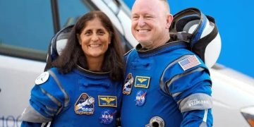 عودة رائدي الفضاء الأميركيين العالقين في محطة الفضاء الدولية إلى الأرض
