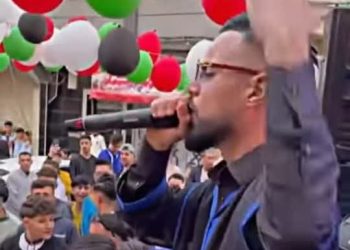 اعتقال صاحب الأغنية الساقطة أمام قاصرين