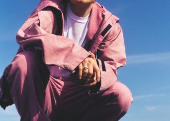 إد شيران يقدم أغنيته الجديدة المليئة بالحياة “Azizam”