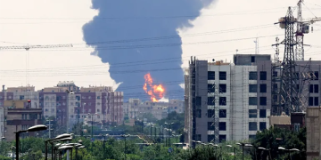 إسرائيل وإيران تتبادلان القصف لليوم الخامس