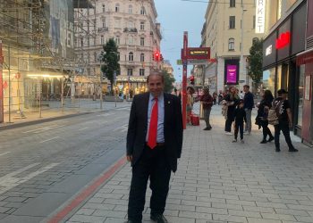 نوافذ تحول المباني الزجاجية وناطحات السحاب إلى محطات كهرباء! 