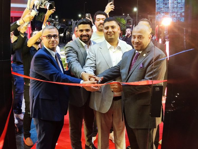 مجموعة (V22 Auto) تفتتح أحدث صالات عرضها للسيارات الفاخرة بالشيخ زايد