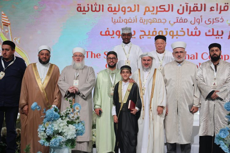 بصوت طفل عراقي العراق يتوج بطلا للعالم في التلاوة