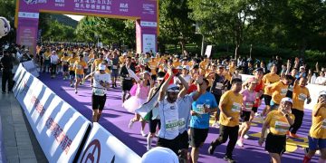 ختام ماراثون سور الصين هواريو وسباق زايد الخيري 2025 بمشاركة أكثر من 17 ألف عداء من 26 دولة