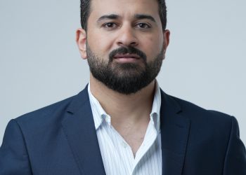 المصمّم السوري نبيه عفارة يتولّى رئاسة لجنة تحكيم “إنديكس الرياض 2025”