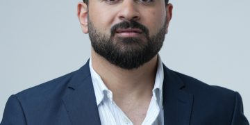 المصمّم السوري نبيه عفارة يتولّى رئاسة لجنة تحكيم “إنديكس الرياض 2025”