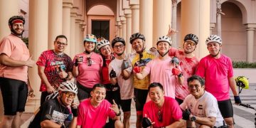 ريكسوس مارينا أبوظبي يتعاون مع القافلة الوردية لاستضافة فعالية رايد ويذ 