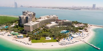 ريكسوس النخلة دبي يطلق موسمه الجديد بتجارب فاخرة