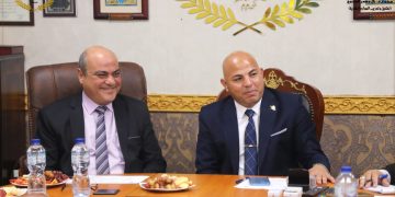 اجتماع تنفيذي لتفعيل بروتوكول التعاون المشترك بين  OMC وهيئة تعليم الكبار