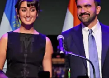 راما دواجي.. الوجه السوري الذي خطف أضواء نيويورك