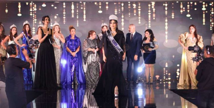 الإماراتية هند شمسان تحصد لقب ملكة جمال العرب للقارات 2025 برسالة تمكين المرأة ودعم الأطفال المتعففين