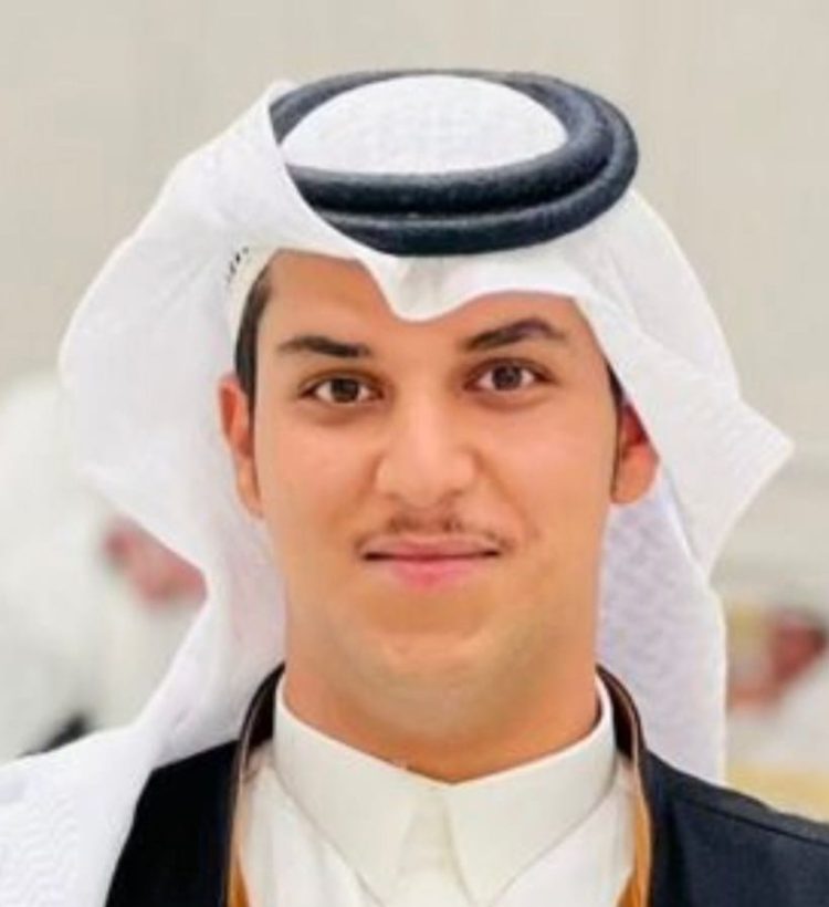 علي هادي آل محسن.. صوت ينبض بالجنوب ويعانق الوجدان