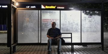 إطلاق “بطاطا شيبس عَ فستق”… أول تجربة إخراجية لفؤاد يمّين