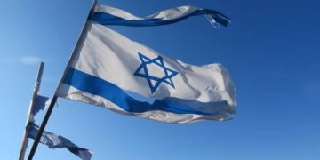 ثلاث إشارات إلى سقوط صامت: إسرائيل تحت وطأة الخوف والركود وشبح الزوال