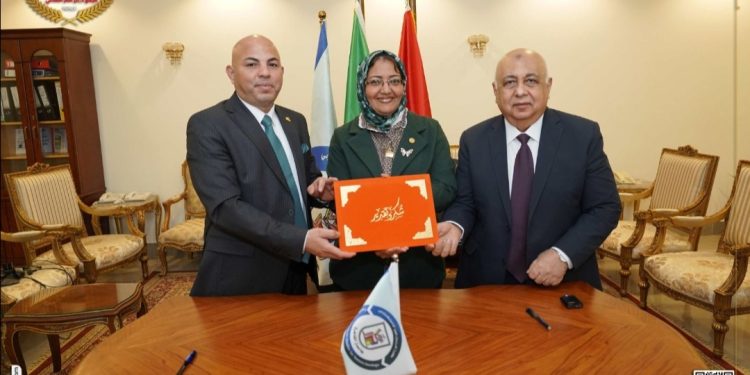 مجمع عمال مصر”omc “يوقع بروتوكول تعاون مع كلية النانو تكنولوجي بجامعة القاهرة