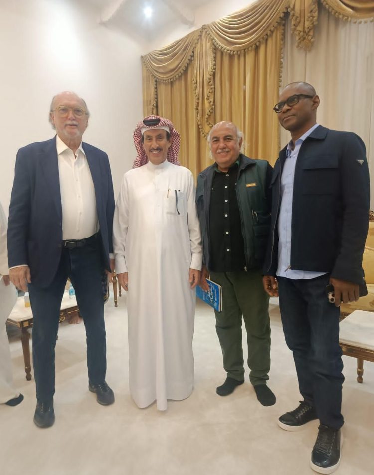 في مجلس الرميحي بقطر نهائي العرب بين القوى الخشنة والناعمة