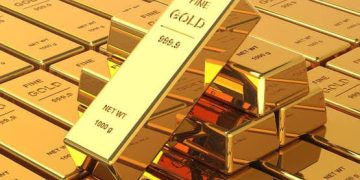 الذهب ينحدر هبوطاً