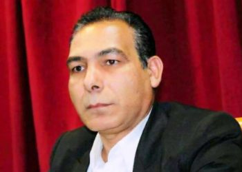 حالة اليوم حين يتضخم الكرسي ويتضائل الشخص