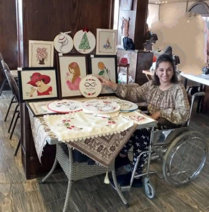 رفيدا أبو زيدان ” الكرسي المتحرك لم يكن يوماً حاجزاً أمام أحلامي