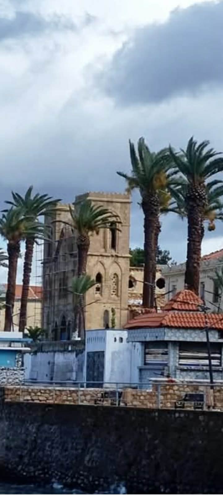 تفاصبل الألم بين الوجود والعدم قراءة تأويلية بقلم الناقدة وردة عون في الققجية مشانق الحكايا للقاصة الهام عيسى