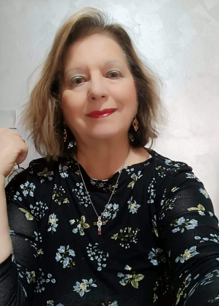 إنها هدية أمل لك بقلم إليسا ماسكيا