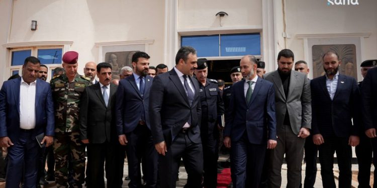 افتتاح منفذ التنف الوليد بين سوريا والعراق لتعزيز حركة العبور التجاري