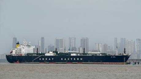 مضيق هرمز بوابة مدفوعة… ورقة لتعويض خسائر إيران