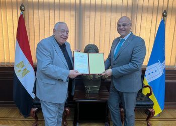 محافظ الاسكندريه يستقبل وفد الاتحاد المصرى للياقة البدنية وكمال الاجسام