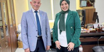 في قلب الصعيد علاء عرفات يكتب شهادة ميلاد جديدة لمهنة الصيدلة