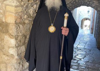 نرفض التعدي على الرموز الدينية، ولكننا نرفض أيضاً التعدي على الإنسان.