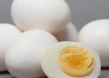 البيض ومرض الزهايمر .. هل تحمل البيضة سر الحماية؟
