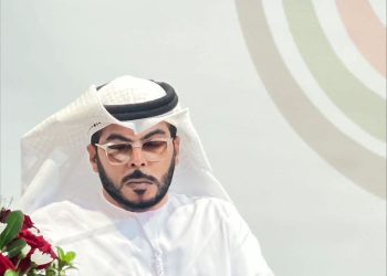 “خالد السلامي” يهنئ خالد النيادي لحصوله علي بكالوريوس هندسة الطيران والفضاء 